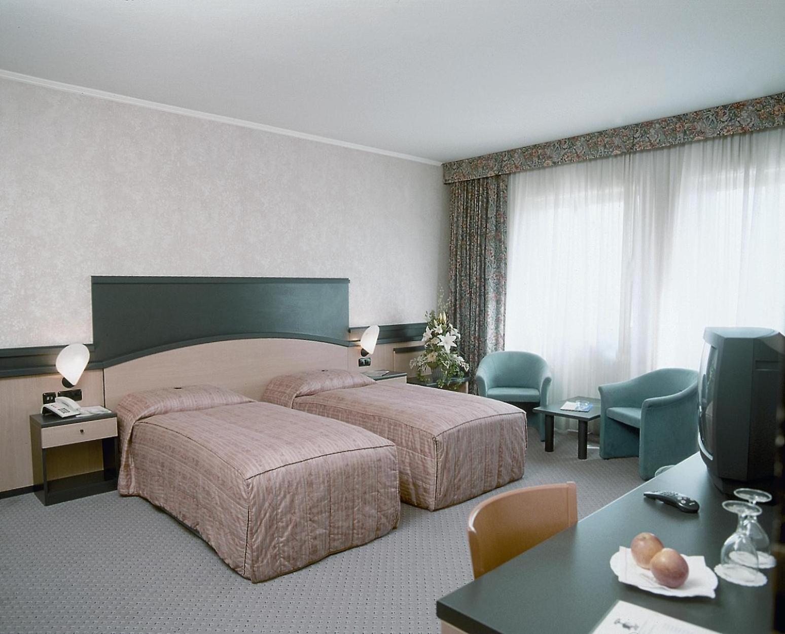 Privat Hotel Riegele Augsburg Bagian luar foto